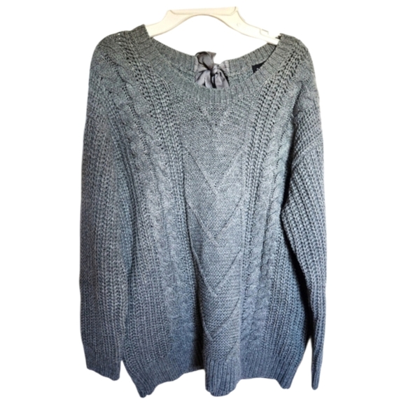 TORRID PLUS SIZE CABLE KNIT PULLOVER WITH KEYHOLE BACK WITH RIBBON TIE- SIZE 00 - Picture 1 of 8